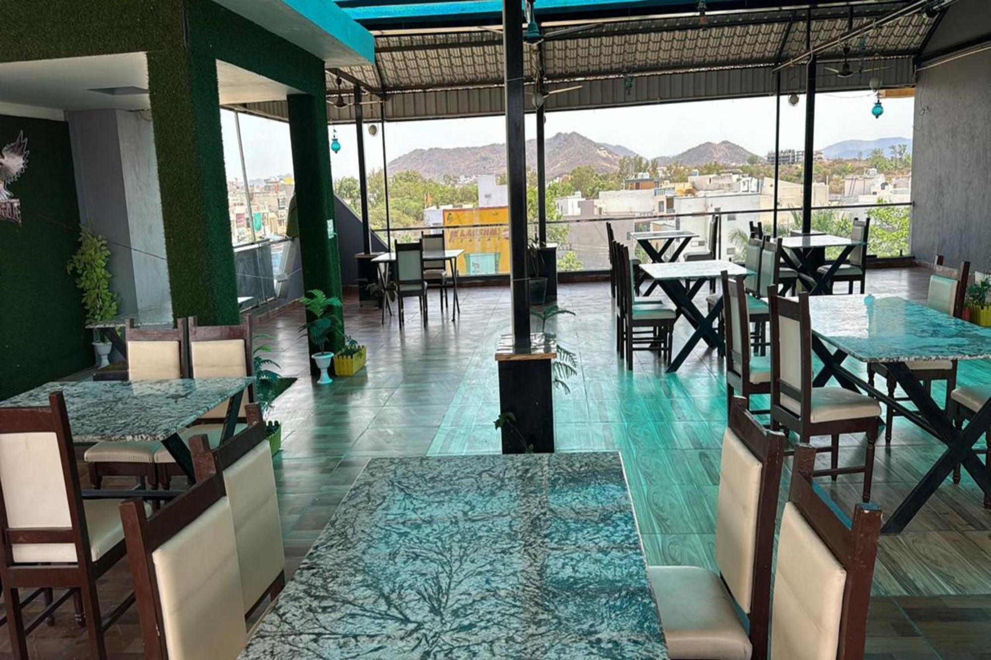 Hotel Eagle Inn Udaipur Ngoại thất bức ảnh