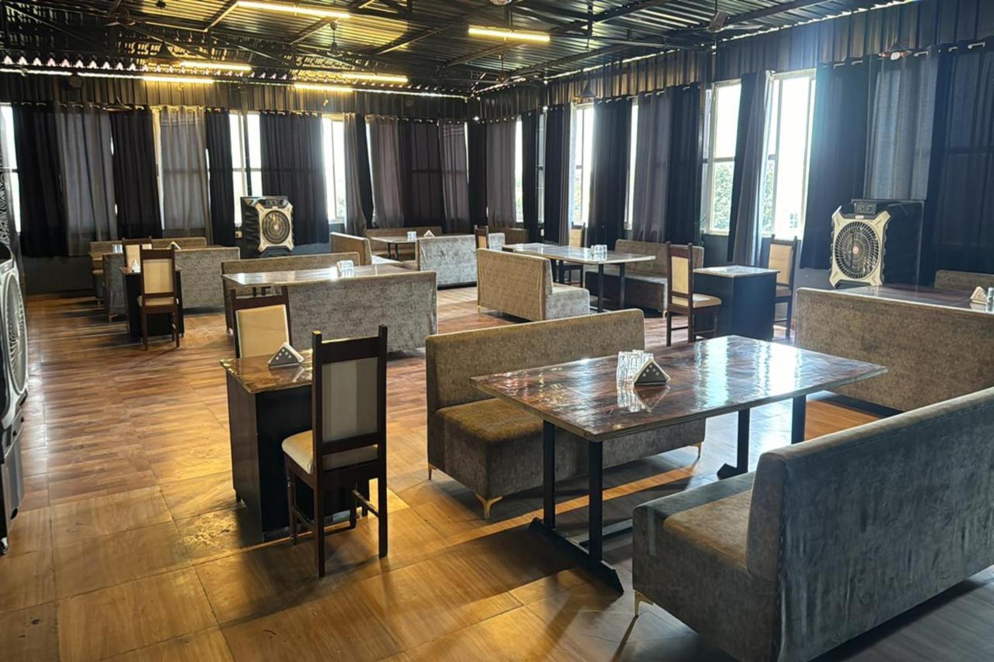 Hotel Eagle Inn Udaipur Ngoại thất bức ảnh