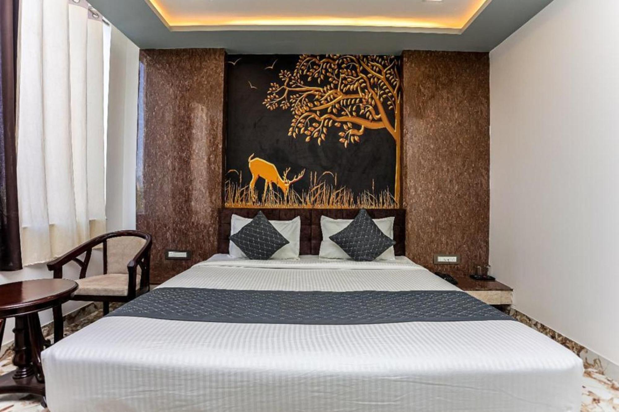 Hotel Eagle Inn Udaipur Ngoại thất bức ảnh