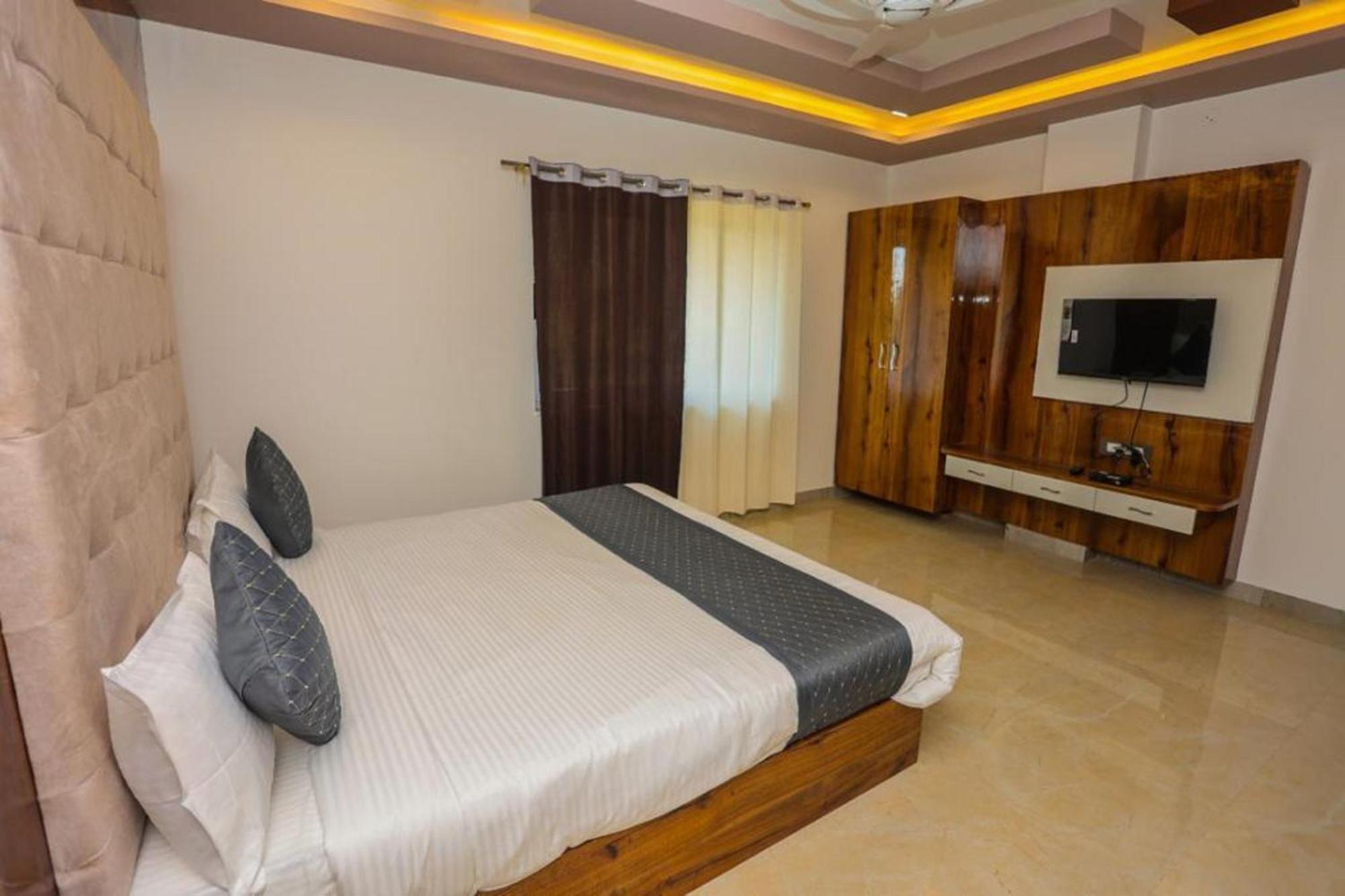 Hotel Eagle Inn Udaipur Ngoại thất bức ảnh
