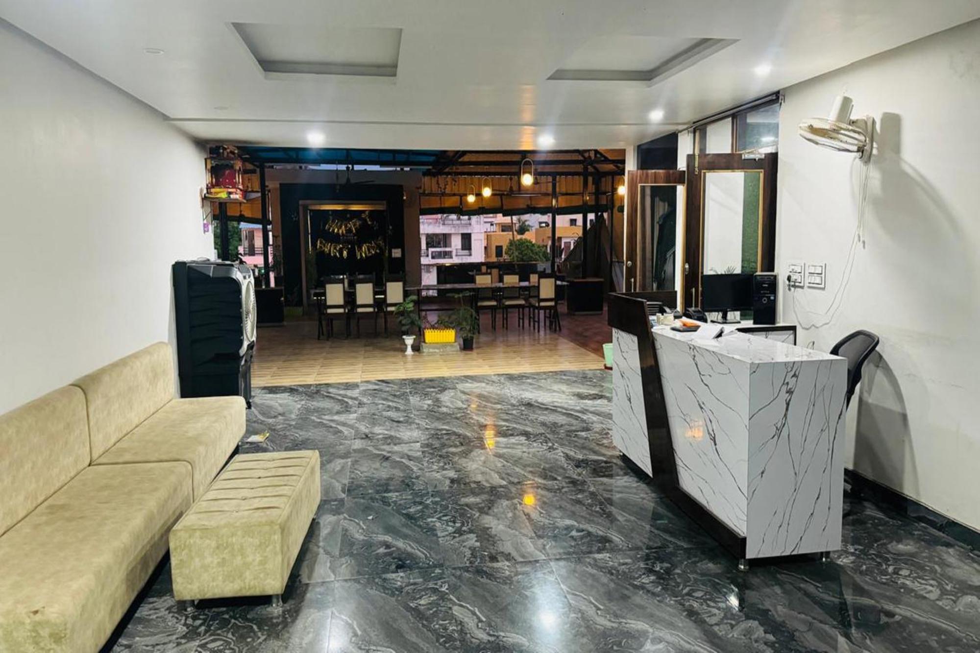 Hotel Eagle Inn Udaipur Ngoại thất bức ảnh