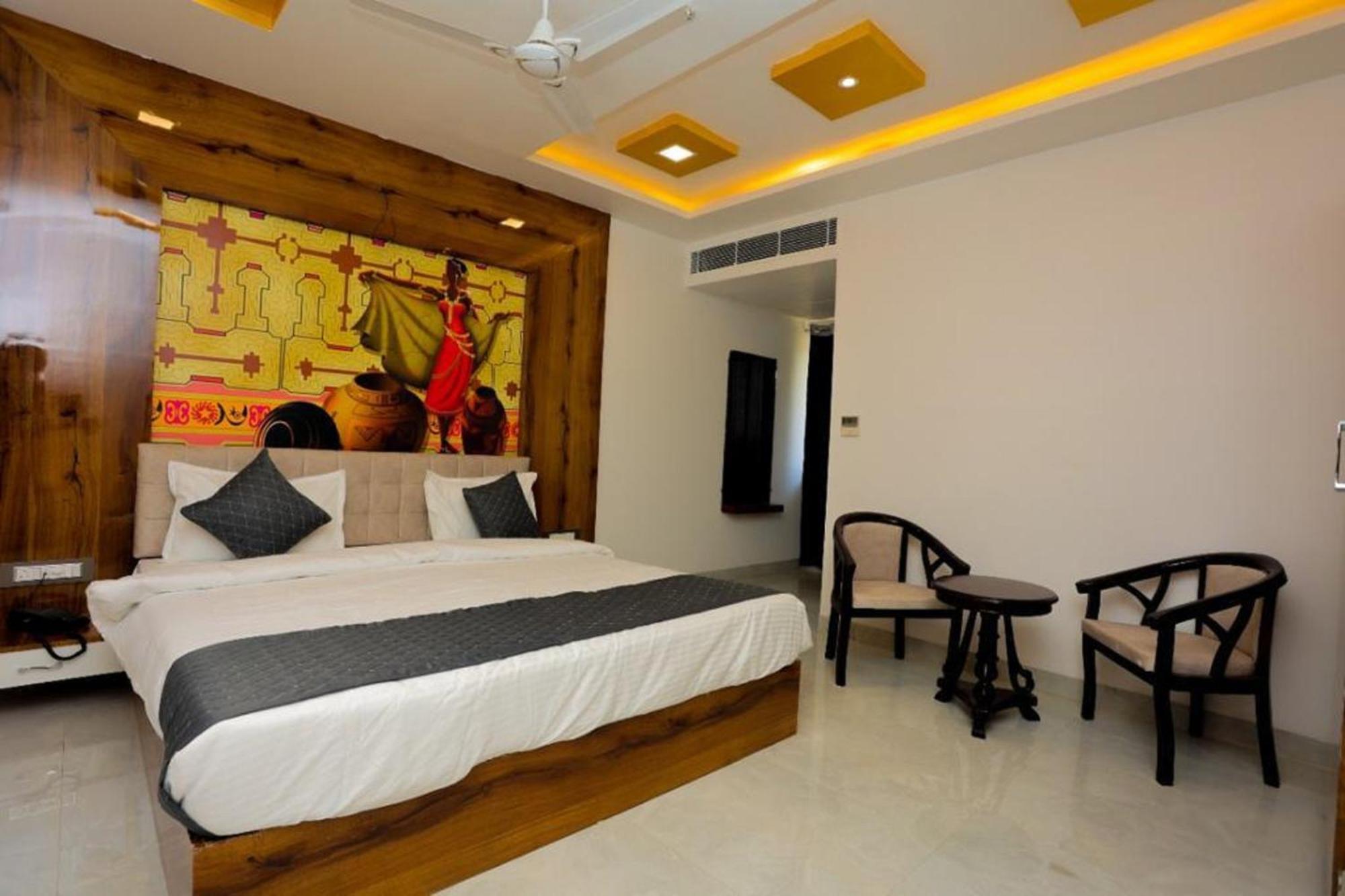 Hotel Eagle Inn Udaipur Ngoại thất bức ảnh