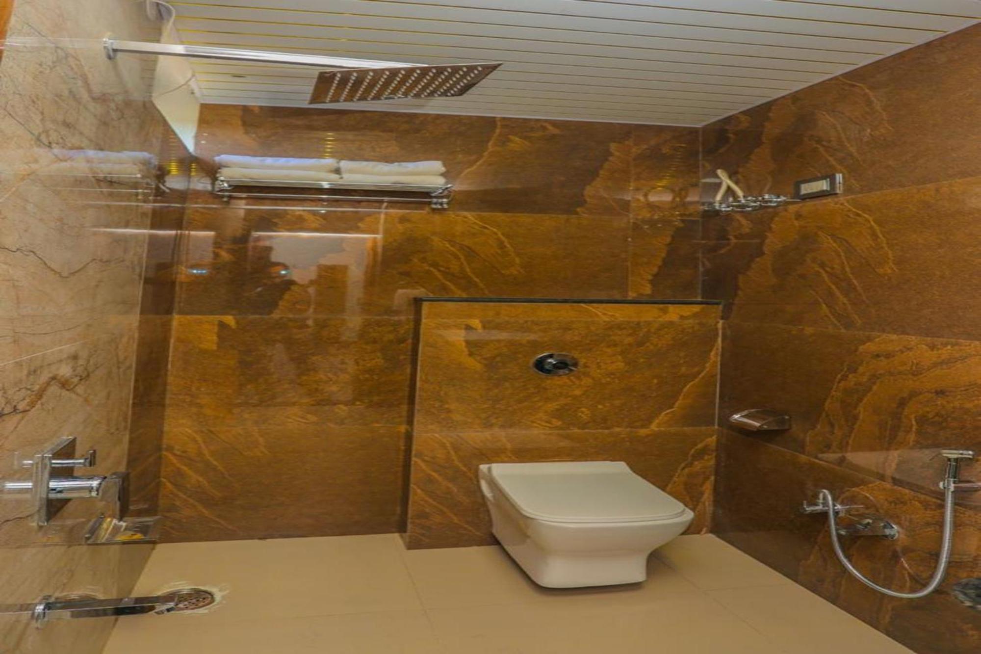 Hotel Eagle Inn Udaipur Ngoại thất bức ảnh
